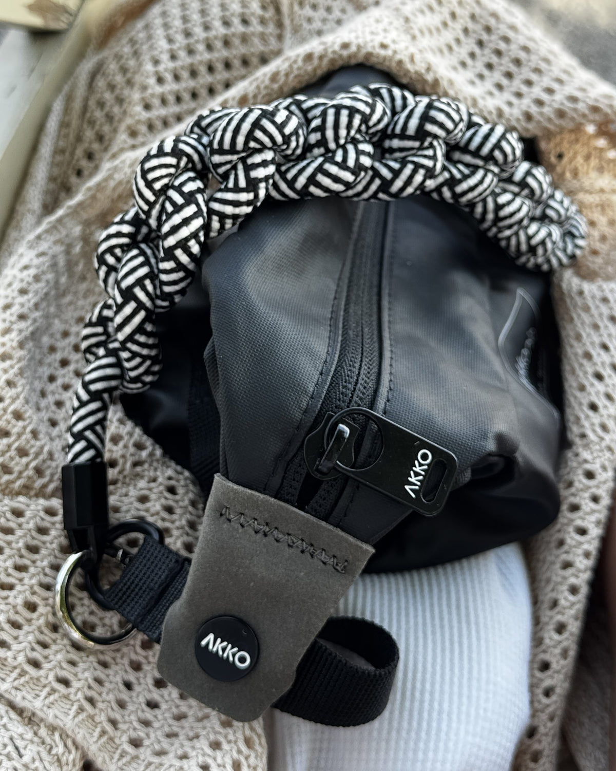 Ropique Braid with Floki interior detail